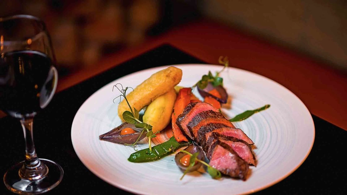 shannon-springs-hotel-old-lodge-bar-food-9